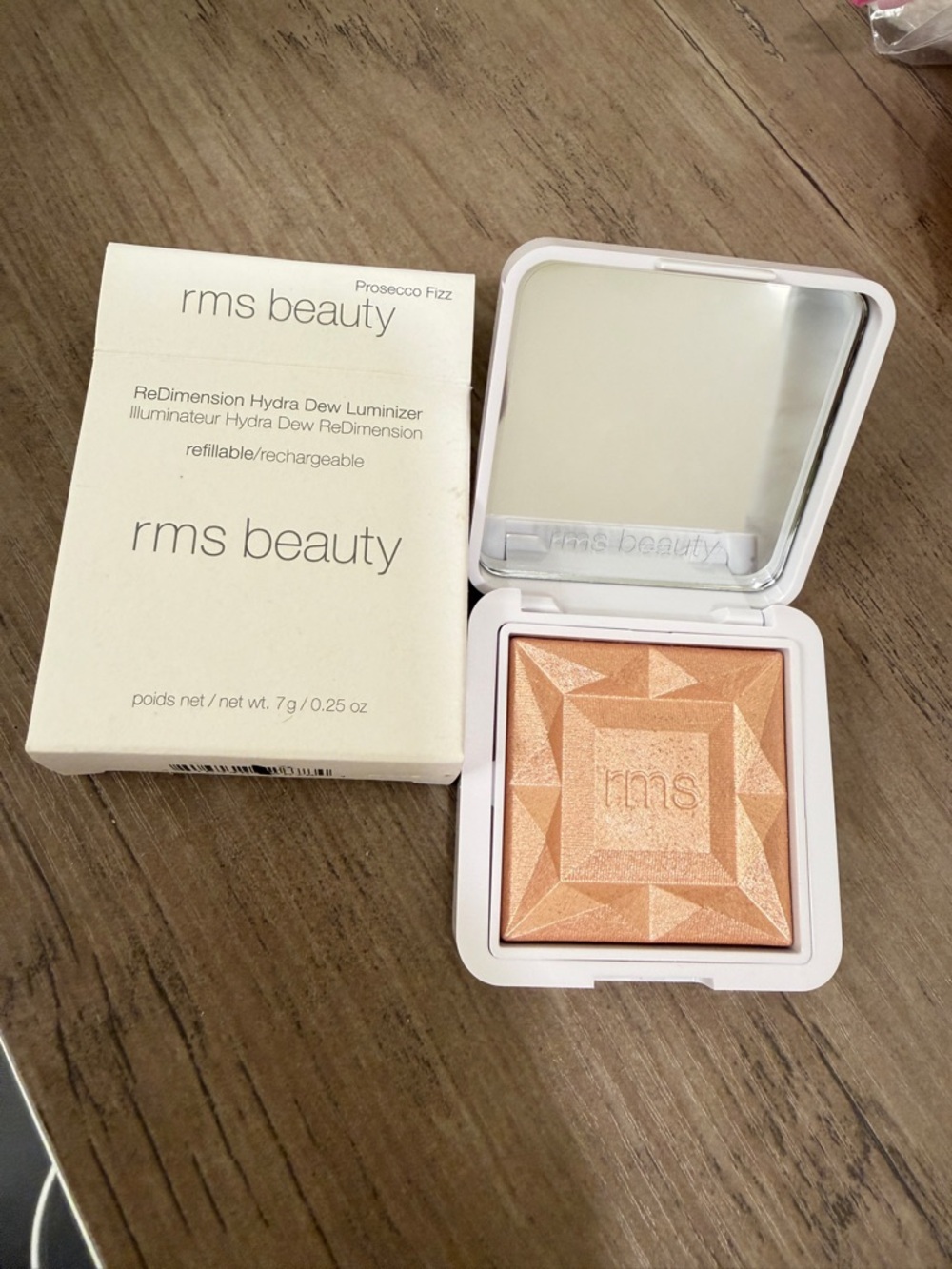RMS Beauty ReDimension Hydra Dew Luminizer - Peach Champagne Highlighter